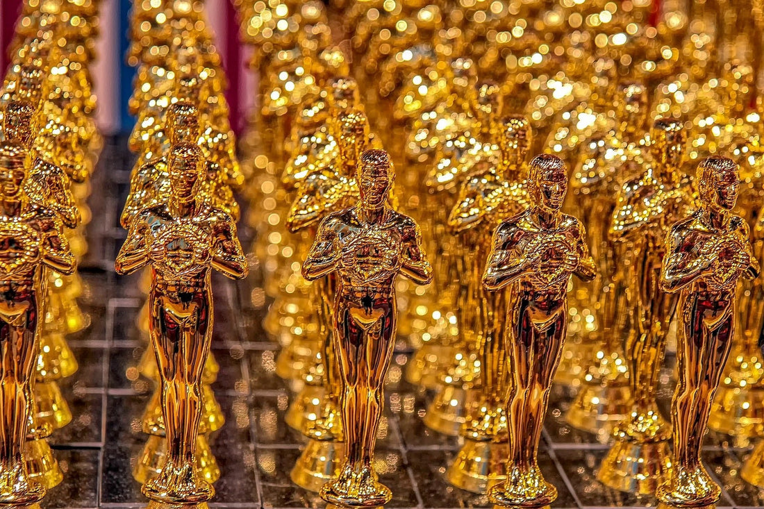 The Oscars 2020 Best Dressed Women - A Hand Tailored Suit