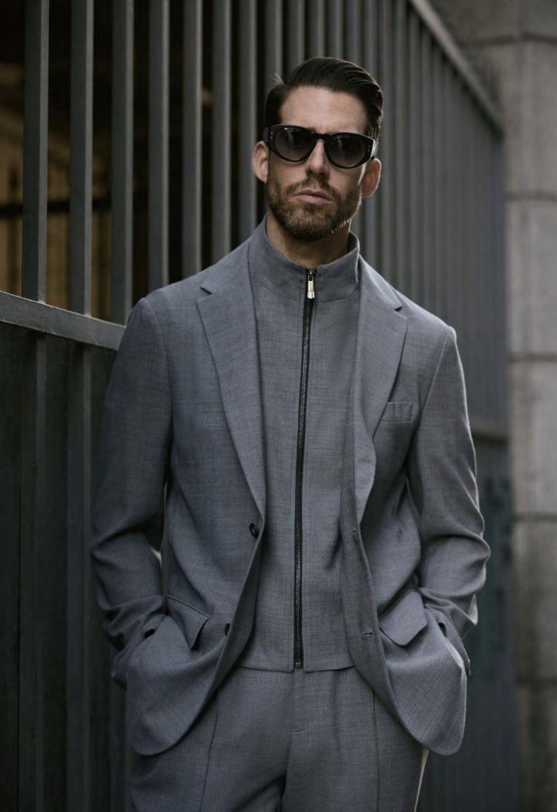 Italian Medium Grey /Wool Stretch Three Piece Suit/ Weft Stretch / Wrinkle Resistant