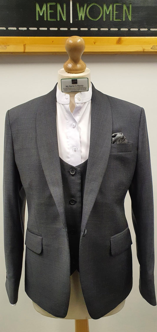 Attending a Wedding? Here's What You Could Wear! - A Hand Tailored Suit 