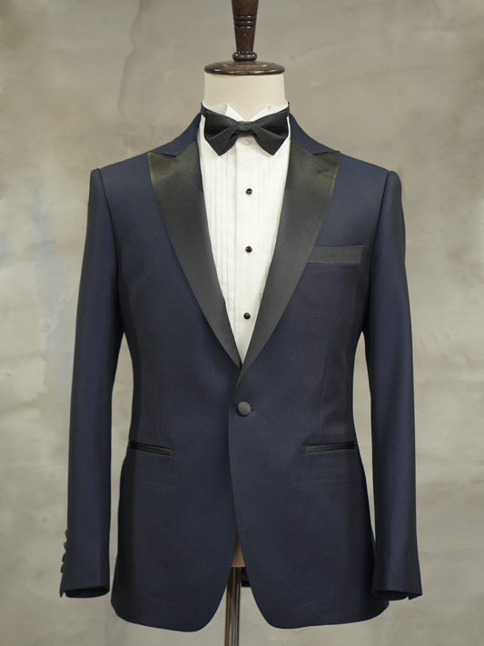 "how to tie a bow tie"