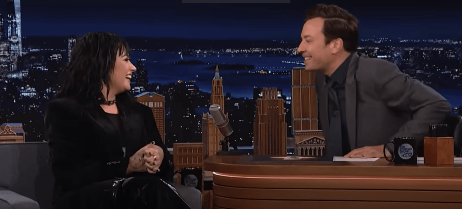 The Tonight Show with Jimmy Fallon's Weekly Highlights, 15-18 August 2022 - A Hand Tailored Suit 