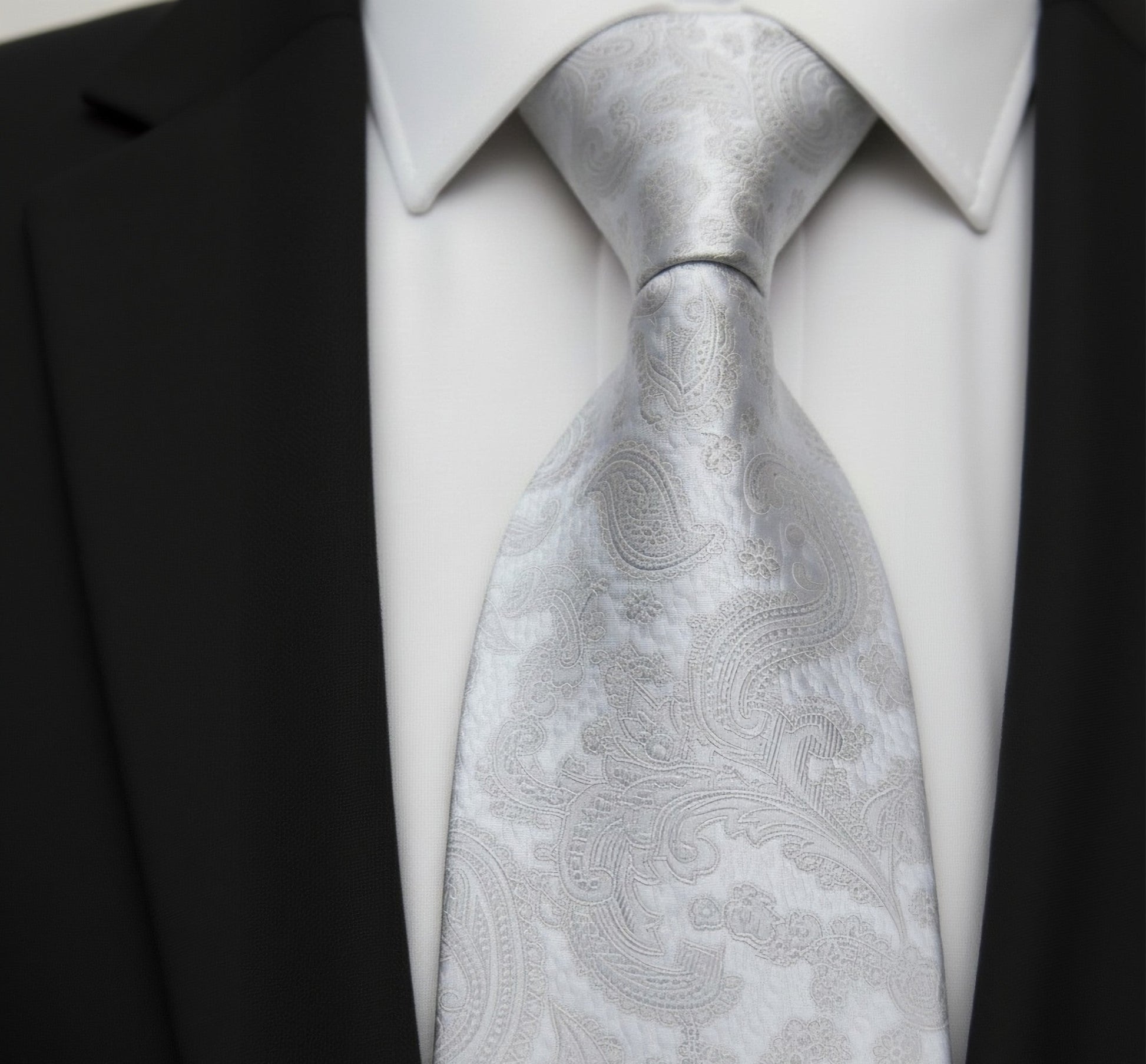 Mens Bespoke Necktie P-193 Silver Paisley